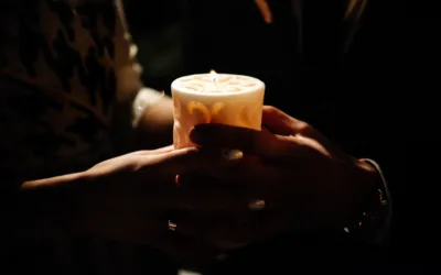 Gesturi Emotionale și Simbolice în Serviciile Funerare