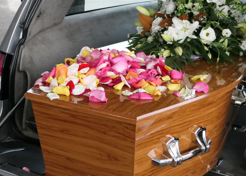 Tot ce trebuie să știi despre transportul funerar